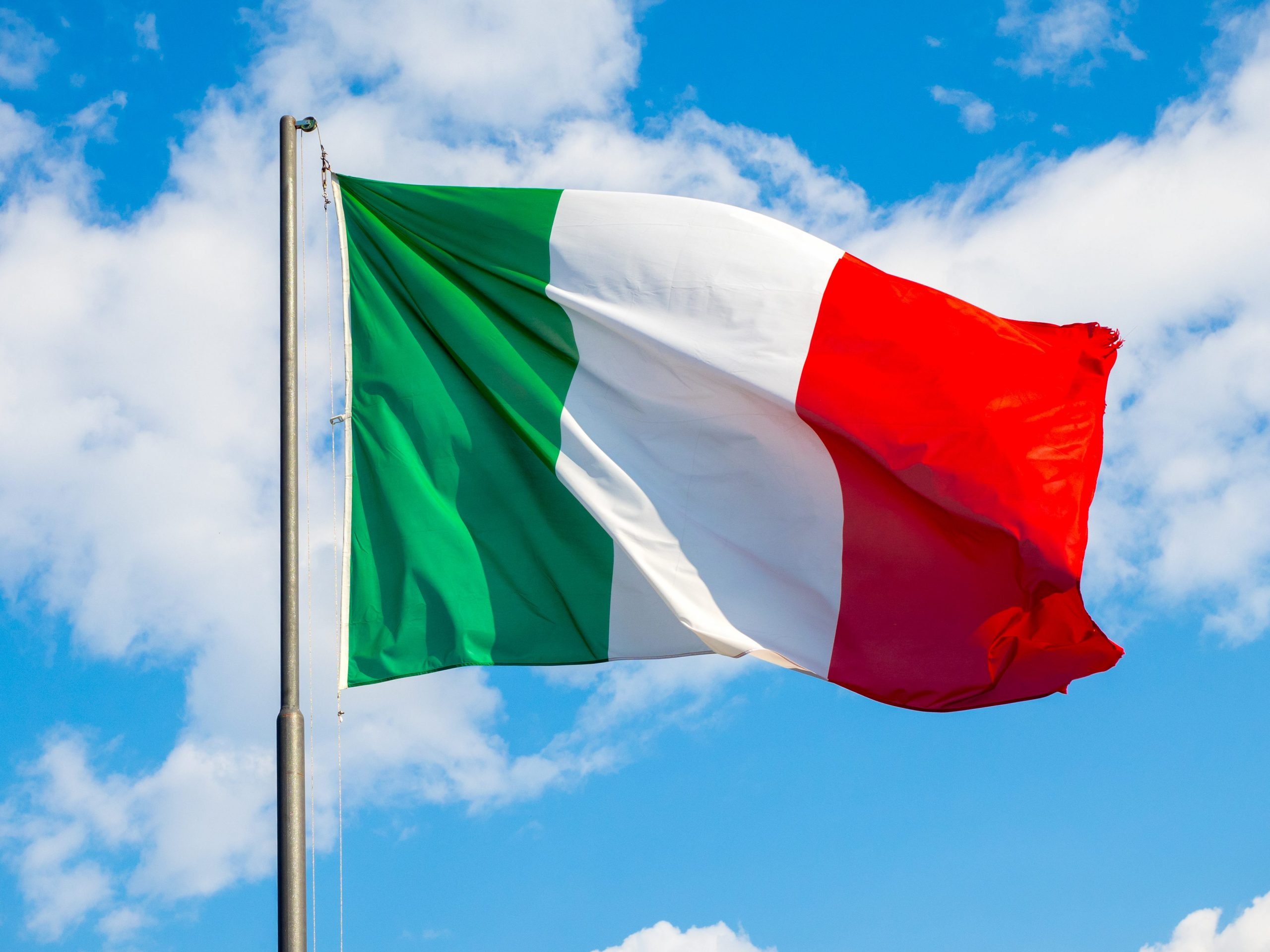 Invece di festeggiare, muoviamoci a unire davvero l’Italia